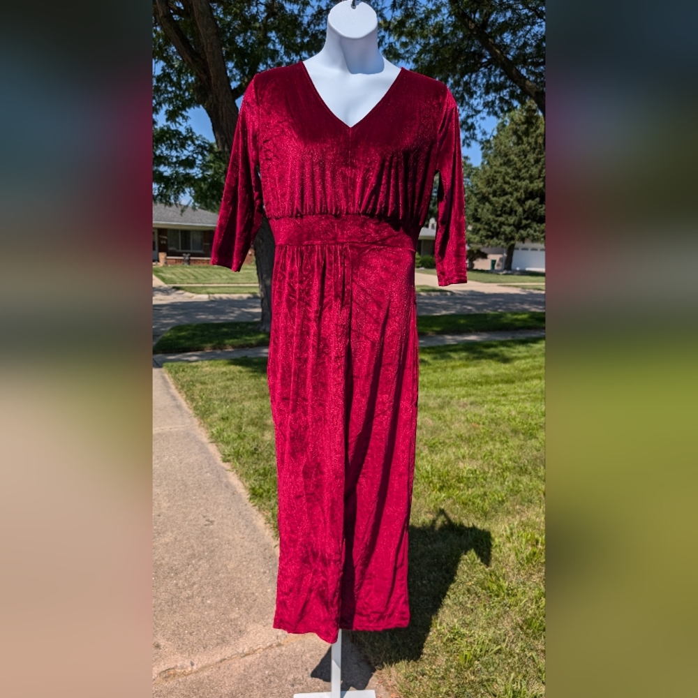Red Velvet Deep V-Neck 3/4 Sleeve Side Slit Renaissance Festival Dress XL NWOT